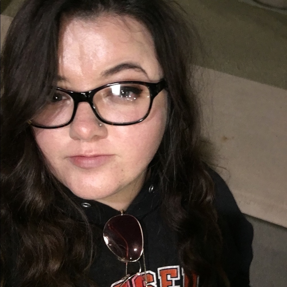 Meet your Posher, Alexandra